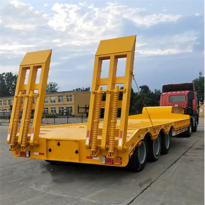 Trailers à lit bas de haute qualité Transports de machines lourdes camions à lit bas semi-remorque avec échelle mécanique