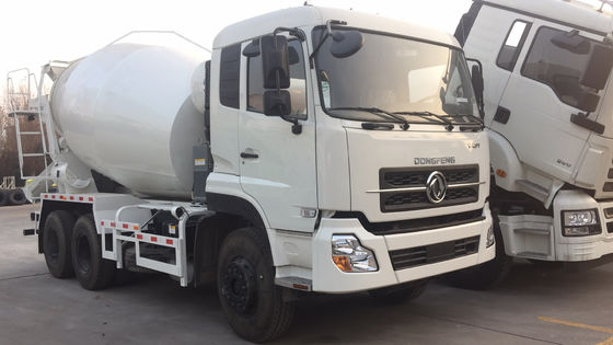 Camion de mélangeur de béton/ciment de Dongfeng 9m3 6*4 à vendre